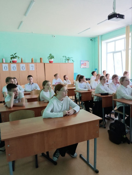 Для семиклассников были проведены уроки Памяти, посвящённые трагическим событиям на Чернобыльской АЭС.